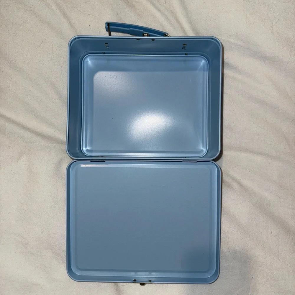 Blue 'TRULY' Metal Lunchbox Case